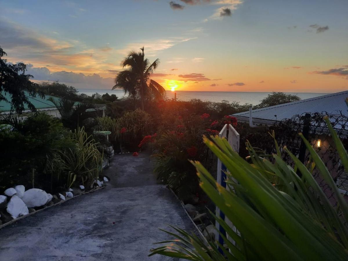 Soleil Couchant Bouillante Exterior foto